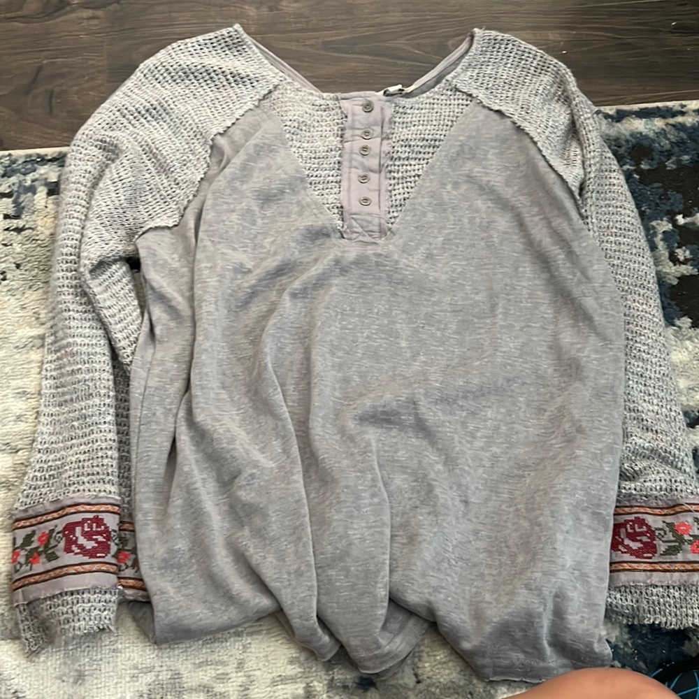 women’s bell sleeve top